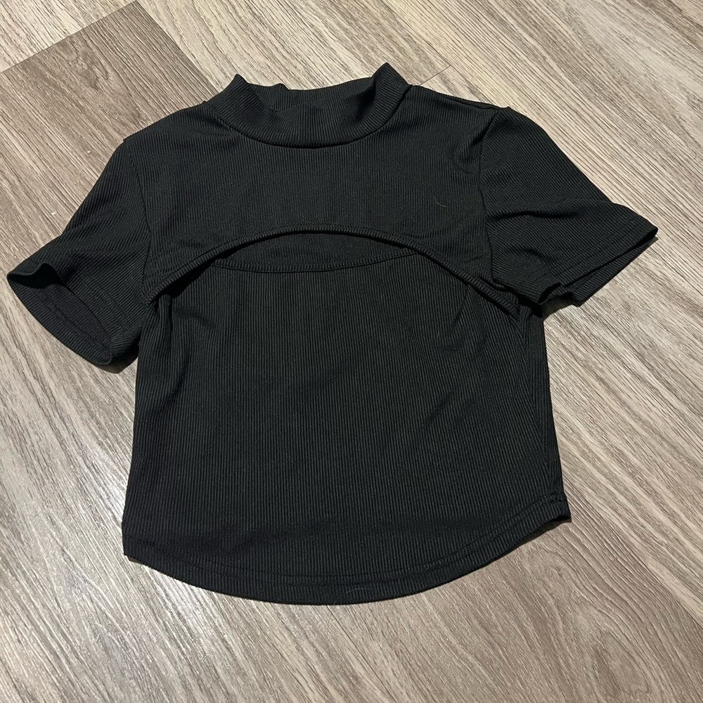 SHEIN Black Cutout Mock Neck Crop Top